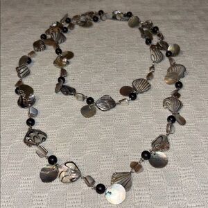 Elegant Shell and Bead Necklace
